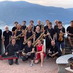 Big Band der Kantonsschule Zürich Nord, Auftritt im Rahmen der jährlichen Tessin-Tour in den Sommerferien 2020 (Bild: Fotograf unbekannt)