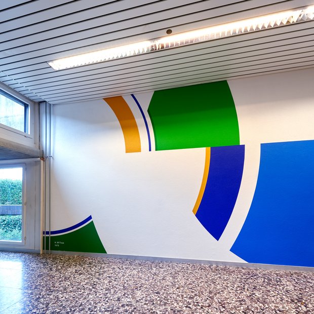 Wandmalerei «Richtungen und Begegnungen» von Heinz Müller-Tosa (Bild: Roth + Schmid Fotografie) Wandmalerei «Richtungen und Begegnungen» von Heinz Müller-Tosa