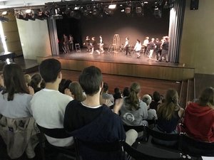 Gemeinsamer Besuch einer Theateraufführung auf Italienisch