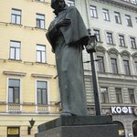 Statue von Gogol